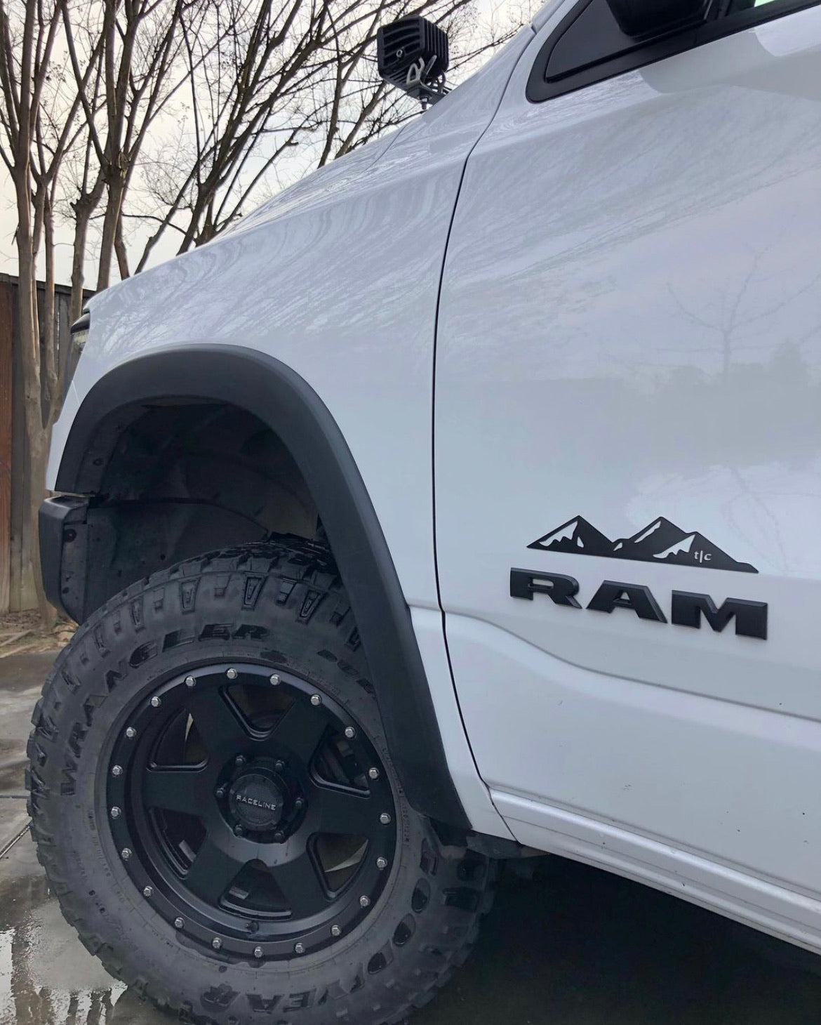 Universal Mountain Range Vehicle Magnet