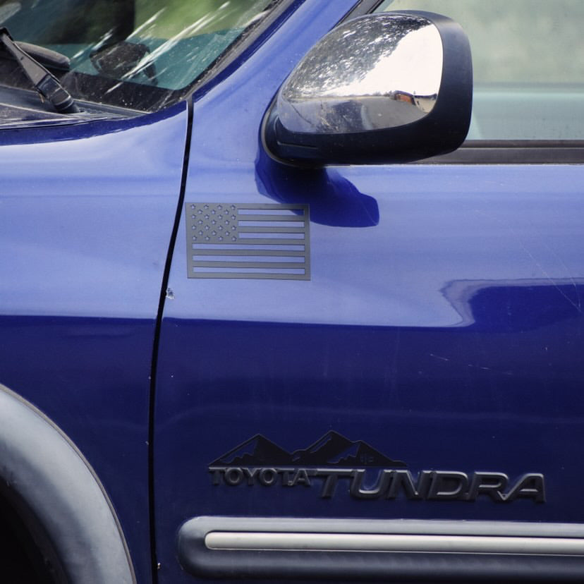 Universal Mountain Range Vehicle Magnet