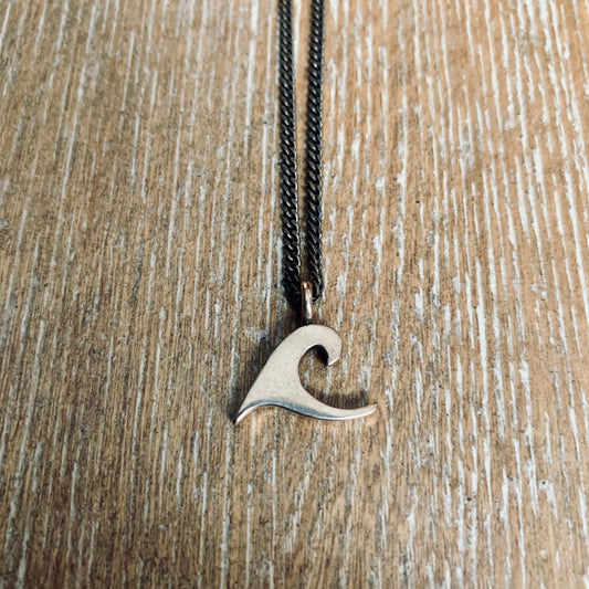 Ride the Peace Wave Necklace - Bronze Choker Charm