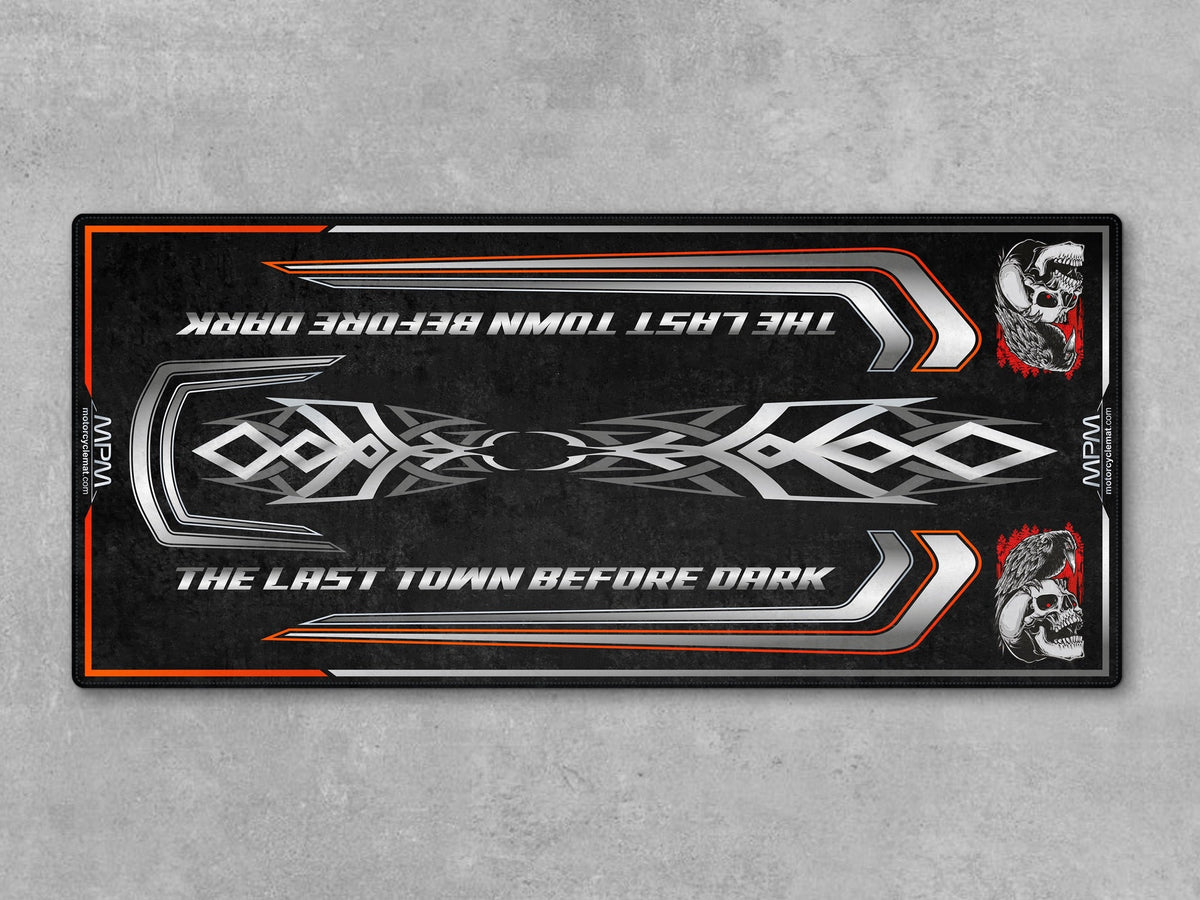 MPM Motorcycle Mat for Cruiser Motorcycle "The Last Town Before Dark" - MM4318