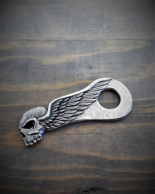 BBH-3 Skull Wing Bell Hanger