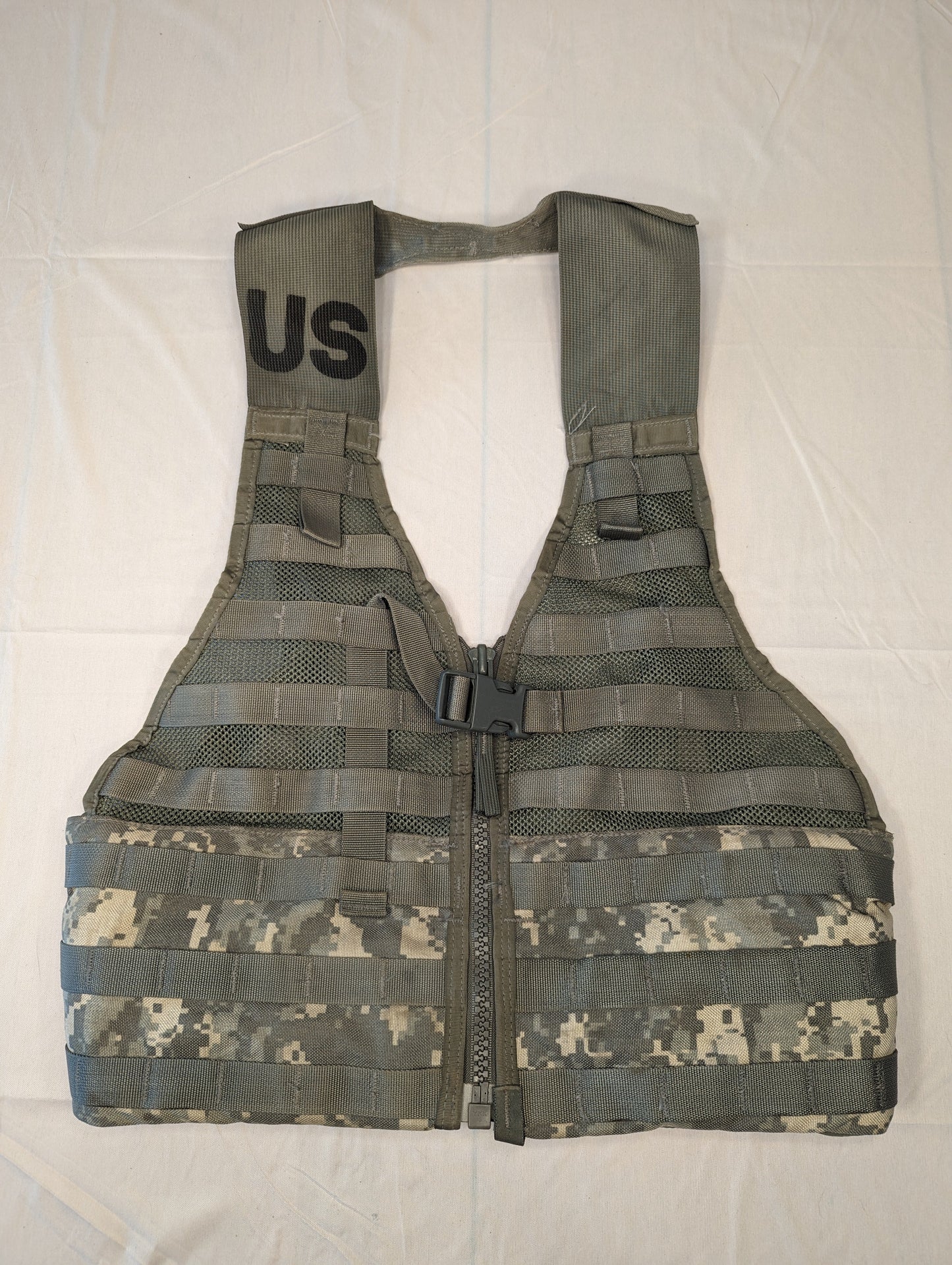 Fighting Load Carrier - ACU